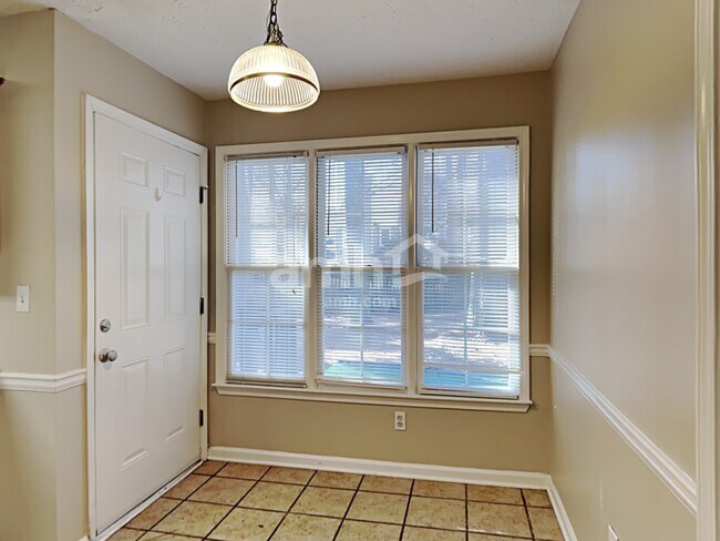 Building Photo - 3115 Elizabeth Ln