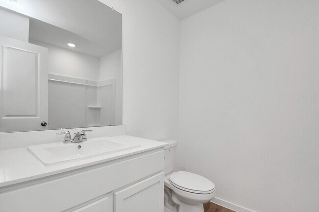 Building Photo - 1611 Windrose Bnd