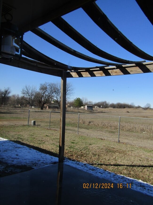 Building Photo - Home located in the Cache area!