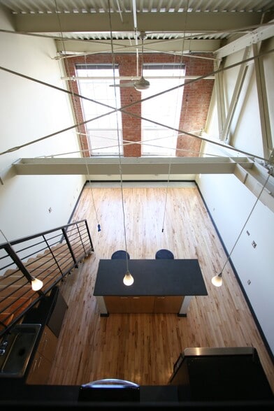 Building Photo - 300 Tijeras Ave NE