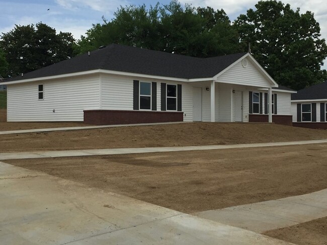 Building Photo - Vine Duplex