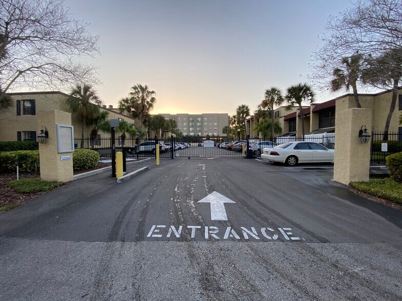 Building Photo - 107 S Obrien St