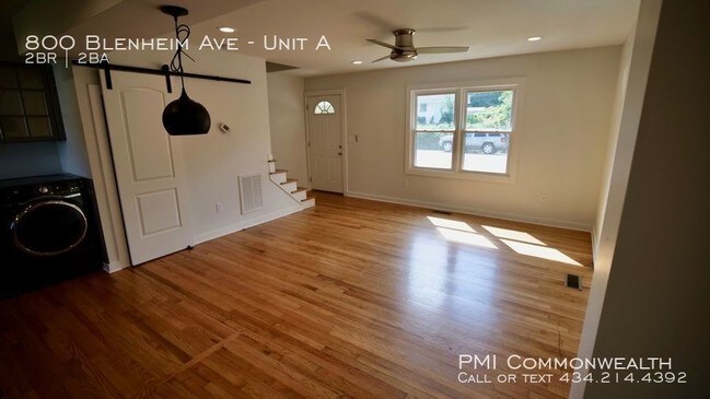 Building Photo - 2 Bed / 1.5 Bath Recently Remodeled