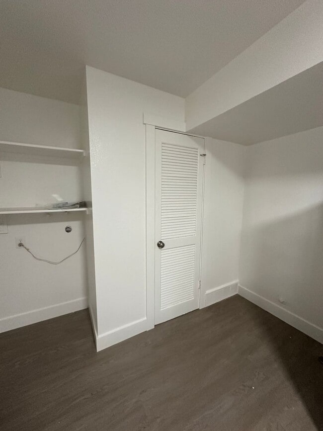 Building Photo - 1076 Virginia Cir