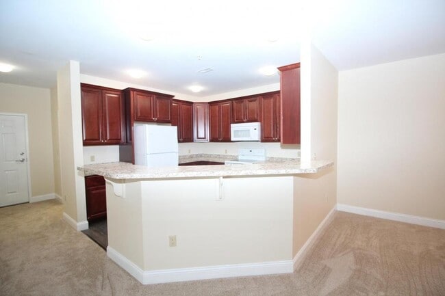 Building Photo - 1665 Kenton Rd