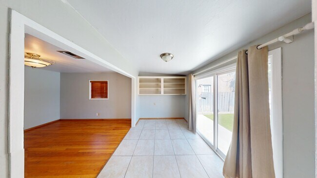 Building Photo - 6145 Mary Ln Dr