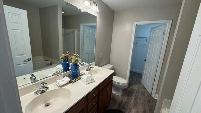 Building Photo - 117 Growden Ln