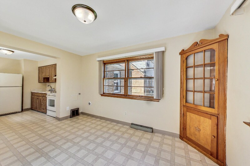 Building Photo - 6815 Forestdale Ave