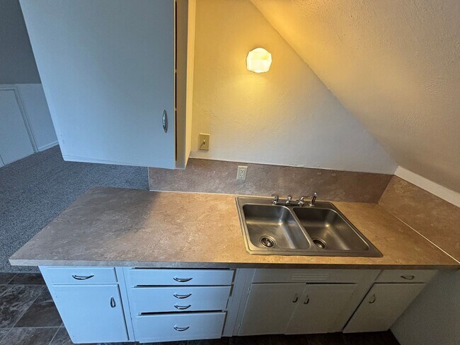 Building Photo - rlansing