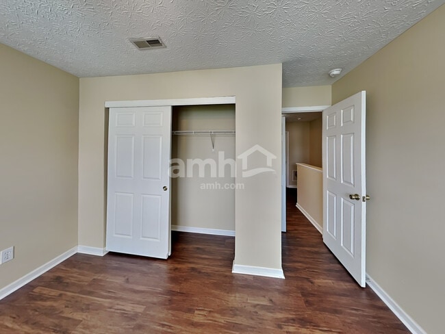 Building Photo - 3848 Sugarbark Dr