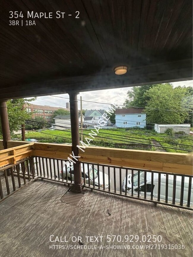 Building Photo - 352-354 Maple St