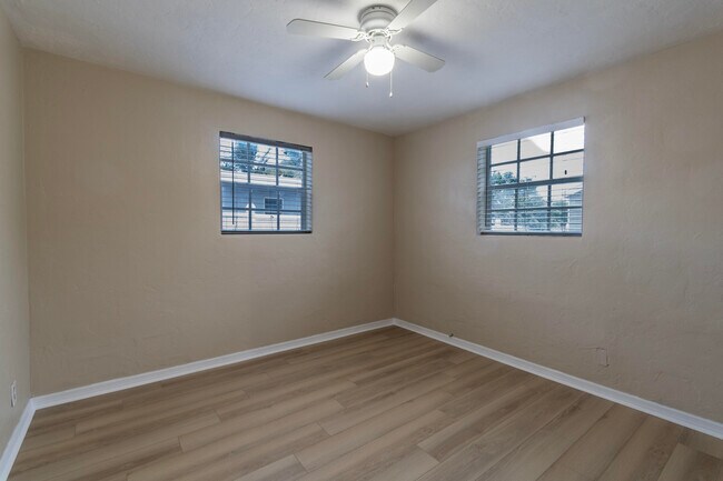 Building Photo - 2032 Worthington Rd
