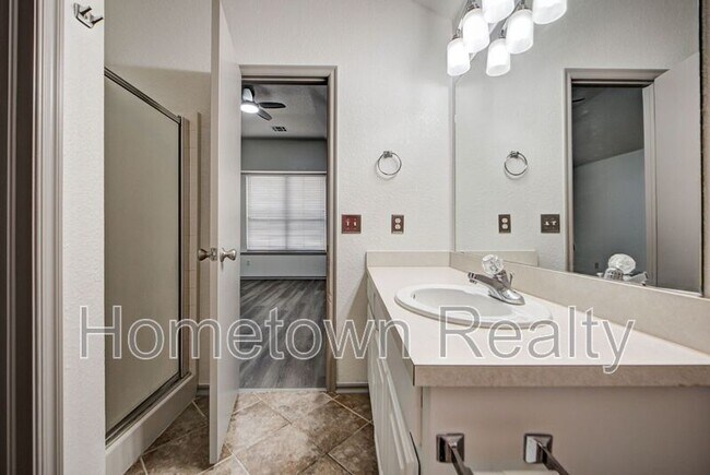 Building Photo - 16416 Oconee Creek Dr