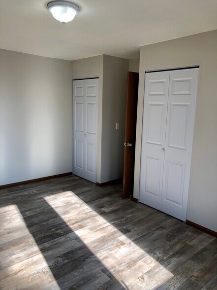 Building Photo - 4014 15th Ave S