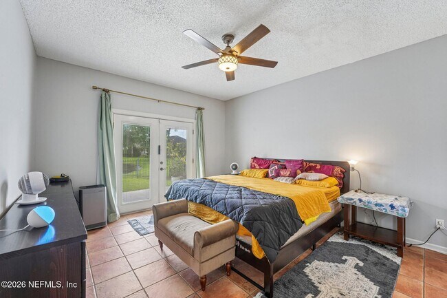 Building Photo - 1629 Sandy Springs Dr