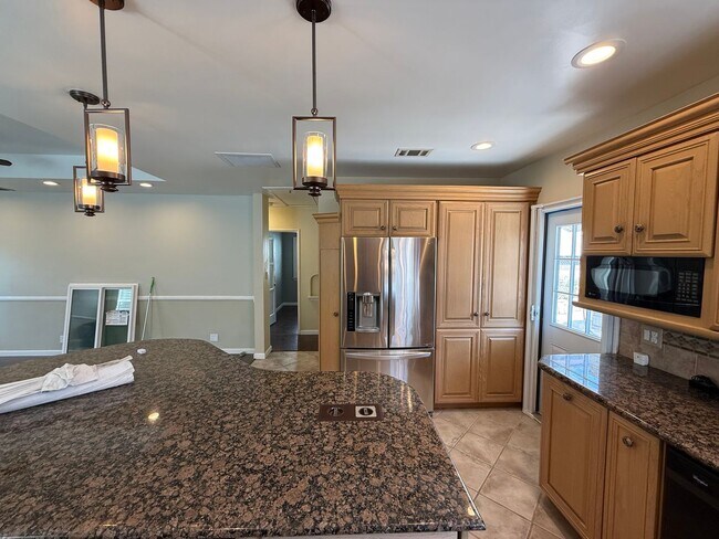 Building Photo - 5958 Pearce Ave