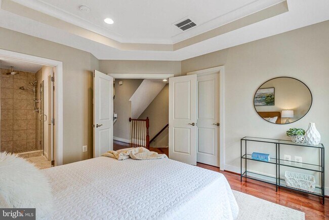 Building Photo - 4531 Westhall Dr