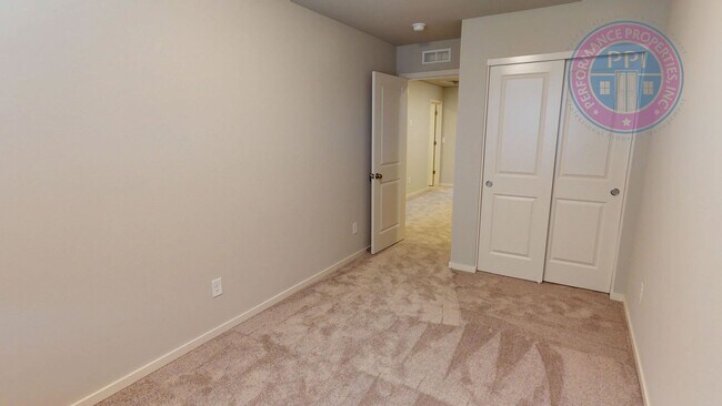 Building Photo - New Construction, Spring Creek / Stylish T...