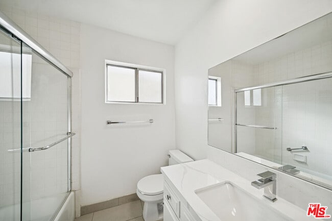 Building Photo - 131 Orlando Ave