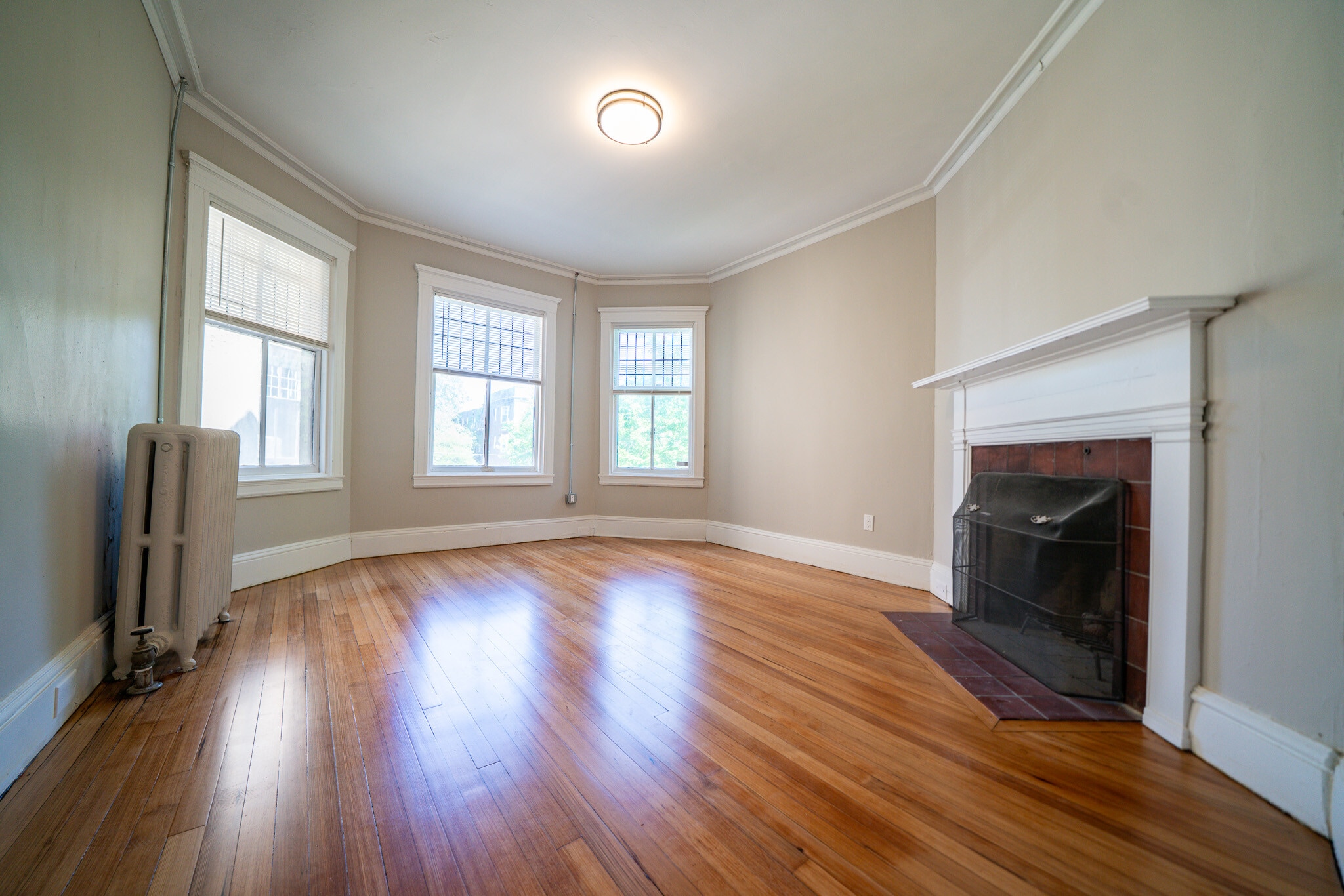 Building Photo - 19-21 Agassiz St