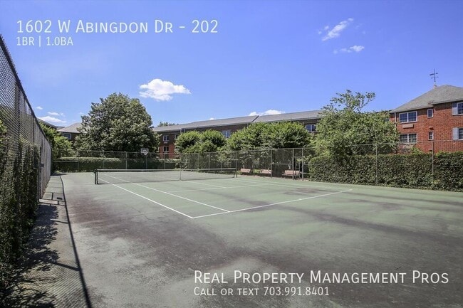 Building Photo - 1602 W Abingdon Dr