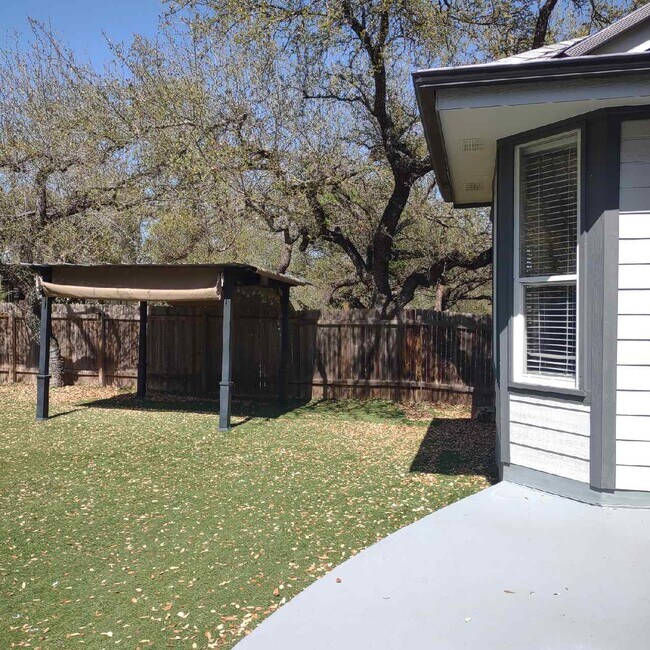 Building Photo - 11914 Loomis Dr