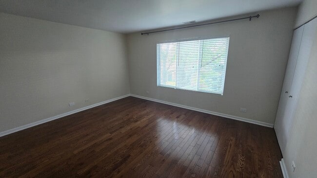 Building Photo - 739 Blossom Ct