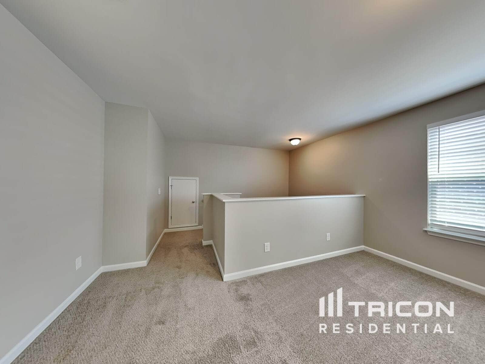 Building Photo - 1050 Paddock Park Cir