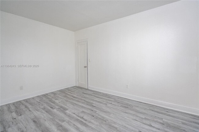 Building Photo - 7325 Carlyle Ave