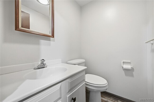 Building Photo - 259 California Dr