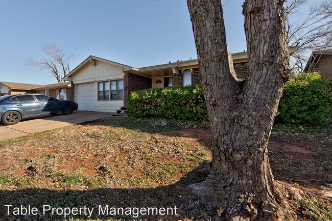 Building Photo - 5316 S Briarwood Dr