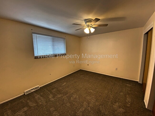 Building Photo - 4815 Flower Ct