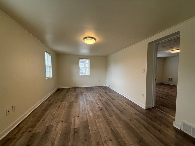 Building Photo - Updated 1-BR Apartment Now Available in Munhall/Homestead!