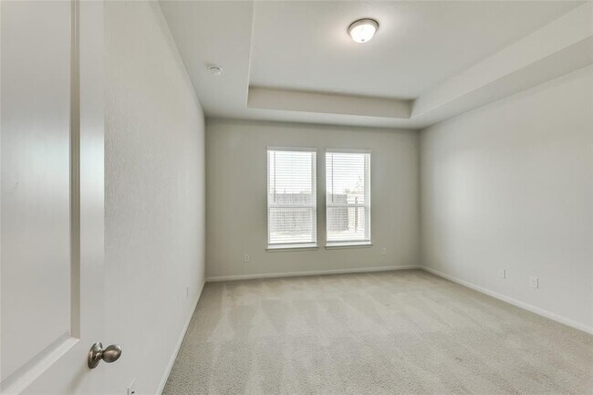 Building Photo - 252 Clear Frk Lp