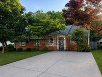 Building Photo - 29 Midpark Ln