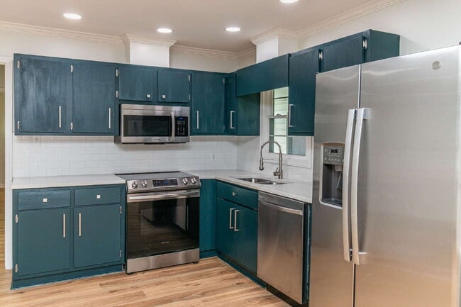 Building Photo - ADORABLE 3 BR | 1 BA Home in Dudley | Fully Renovated and Move-In Ready!