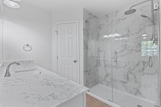 Building Photo - 11500 Ruffed Grouse Dr