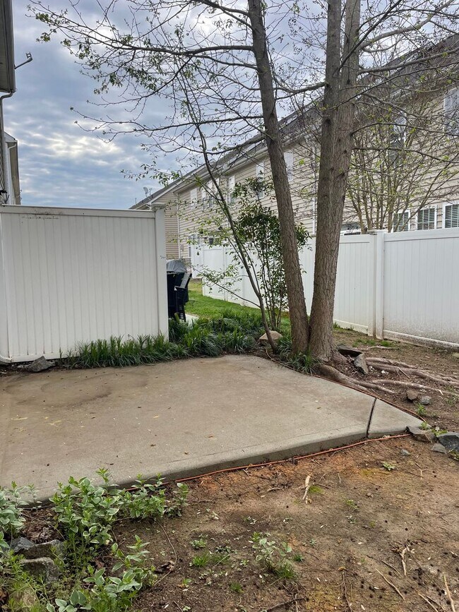 Building Photo - 12136 Red Rust Ln