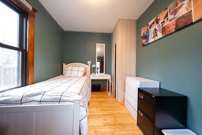 Building Photo - 2601 E 38th St