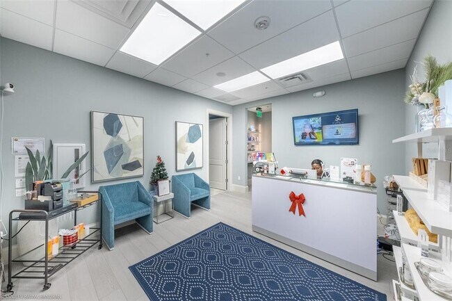 Building Photo - 14121 Heritage Landing Blvd