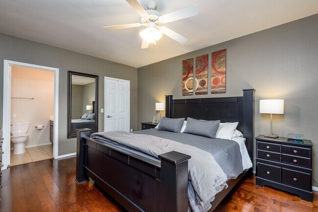 Building Photo - 15095 N Thompson Peak Pkwy