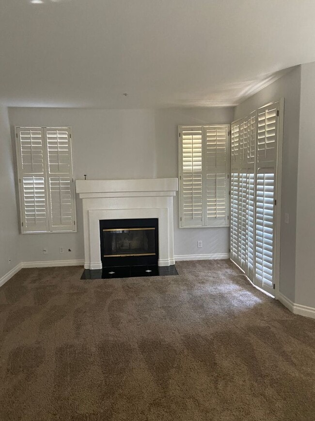 Building Photo - 2 BEDROOM 2 BATH CONDO LOCATED IN THE HEART OF TUSTIN RANCH $3,175