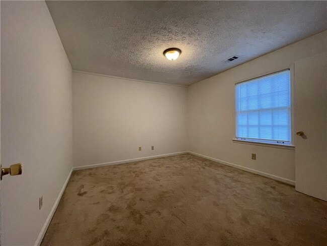 Building Photo - 1675 Lake Lucerne Rd SW