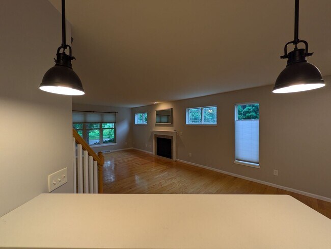 Building Photo - 3 bed / 3 bath House in Deforest!