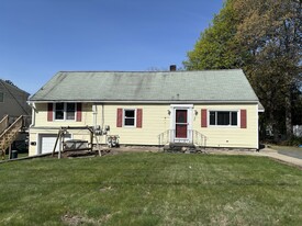 Building Photo - 488 Massasoit Rd