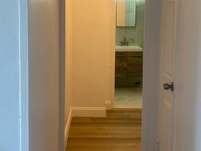 Building Photo - 10 Huron Ave