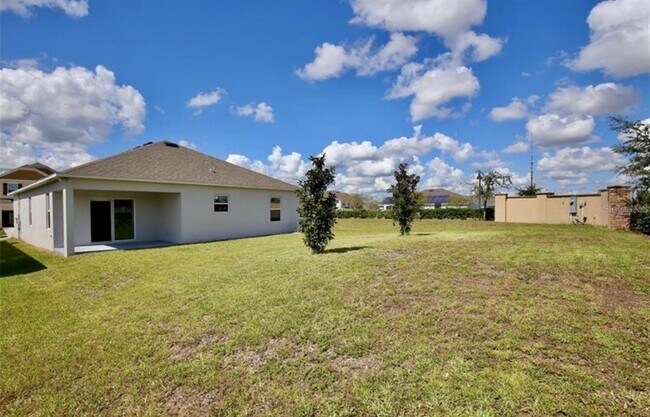 Building Photo - 492 Pinecrest Loop