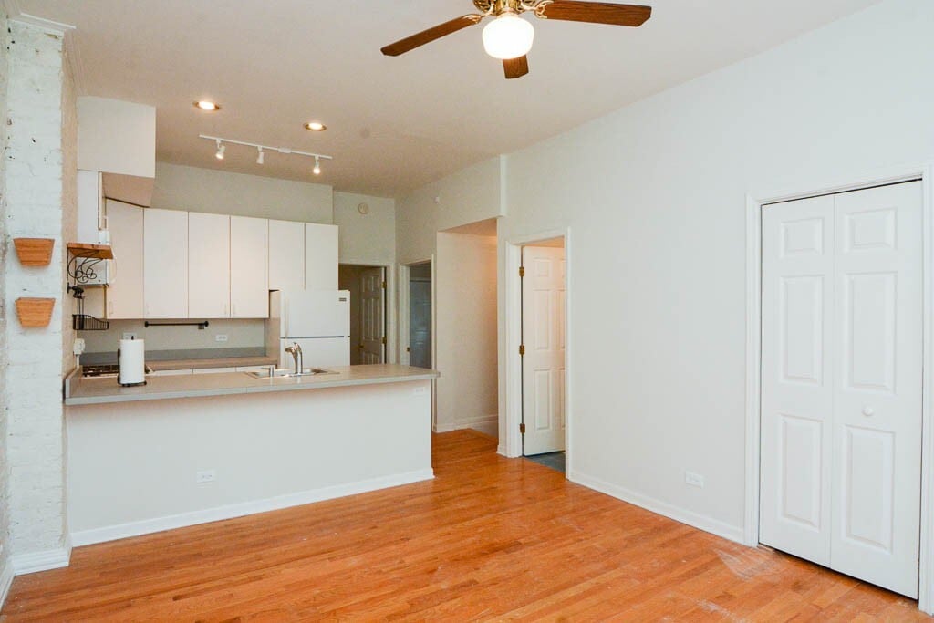 Building Photo - 1129 N Winchester Ave