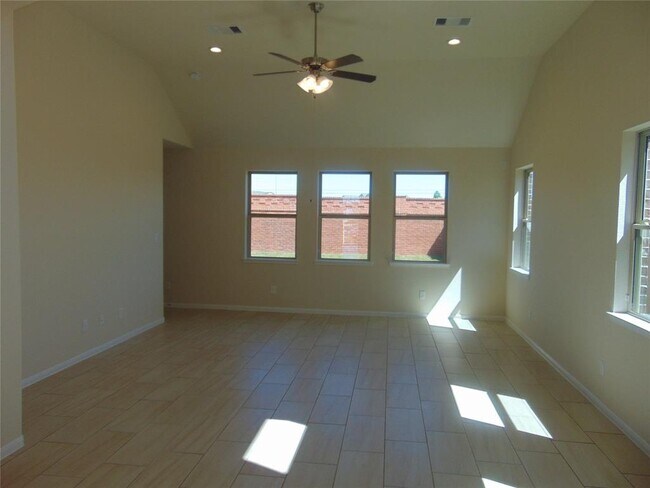 Building Photo - 24782 Levante Dr