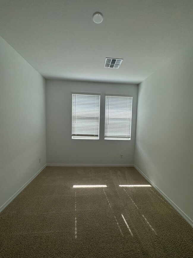 Building Photo - Brand new home in Vistancia/ $500 off move in by 11-1-2025 ***